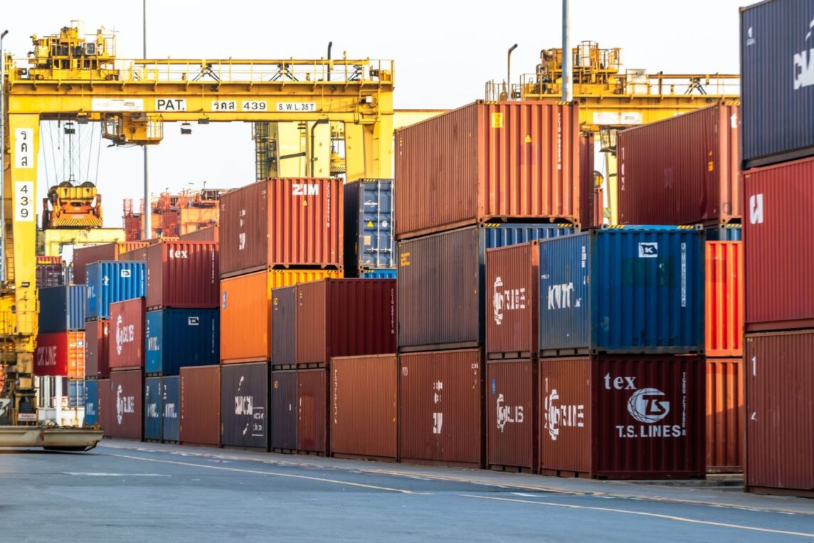 Shipping rates from china to Dubai UAE 2026