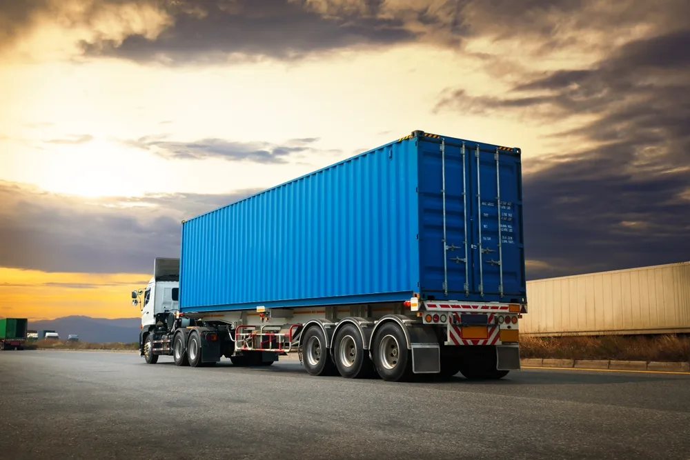 best road transport service from uae to qatar